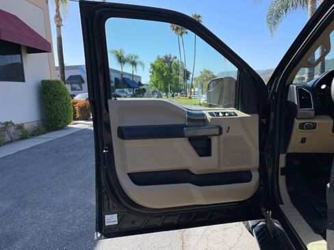 Used 2015 Ford F150 XLT w/ Equipment Group 301A Mid AWD/4WD image 19