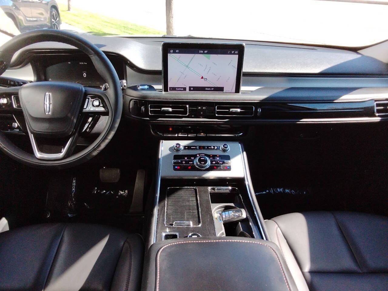 Used 2023 Lincoln Aviator AWD w/ Premium Package image 9