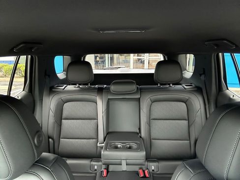 New 2026 Chevrolet Equinox LT w/ Convenience Package II FWD image 26