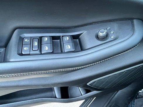 Used 2022 Jeep Grand Cherokee L Laredo AWD/4WD image 21