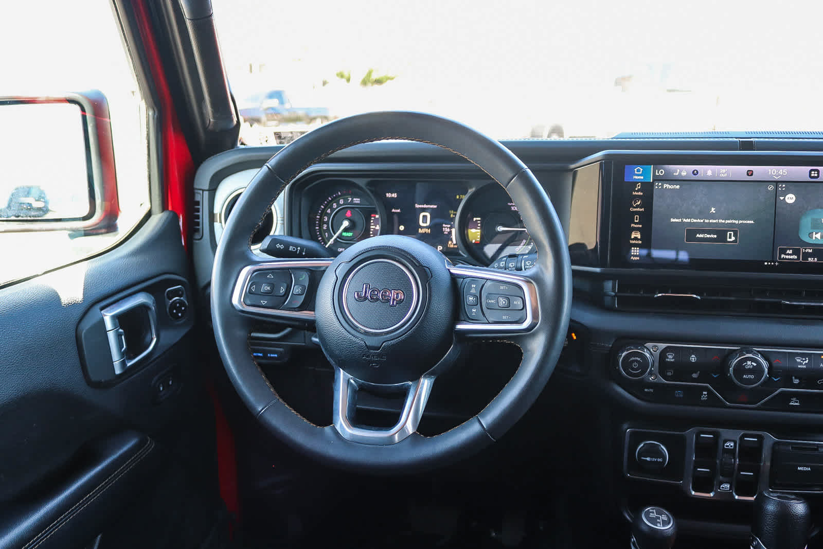 Used 2024 Jeep Wrangler Unlimited Sahara AWD/4WD image 15