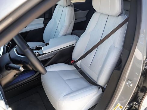 Certified 2024 Cadillac Lyriq Luxury image 7