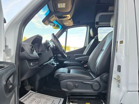 Used 2020 Mercedes-Benz Sprinter 3500 image 17