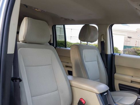 Used 2014 Ford Flex SE image 23