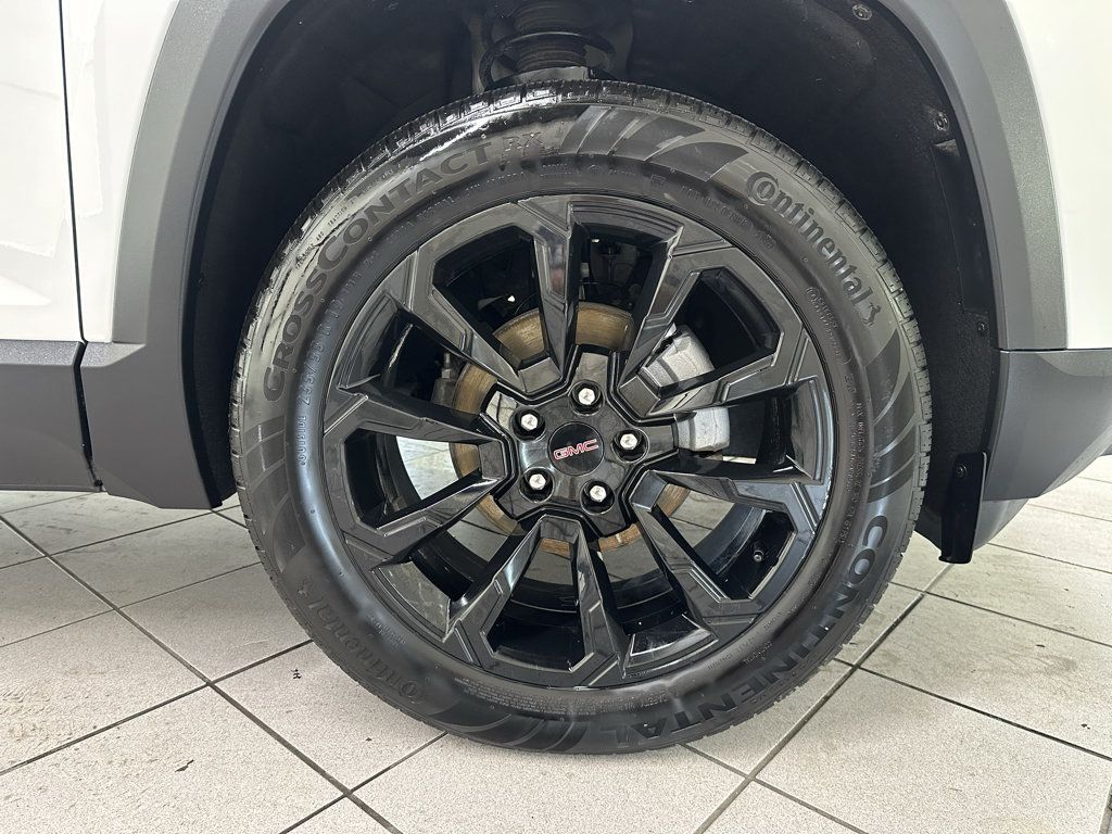 Used 2026 GMC Terrain Elevation w/ Elevation Premium Package FWD image 14