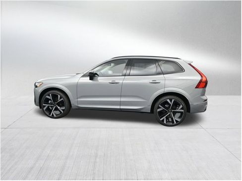 New 2026 Volvo XC60 B5 Ultra AWD/4WD image 2