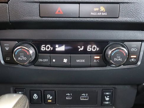 Used 2022 Nissan Frontier SV w/ SV Premium Package AWD/4WD image 27