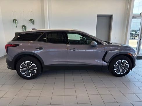 Used 2024 Chevrolet Blazer EV LT AWD/4WD image 36