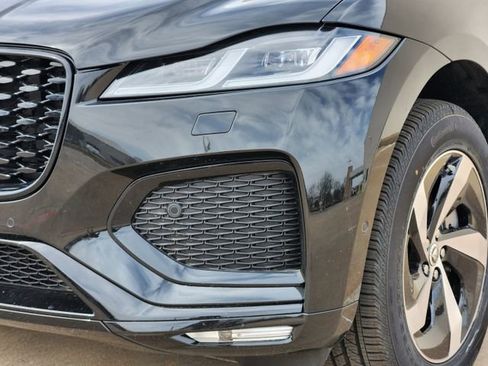 Used 2026 Jaguar F-PACE R-Dynamic S AWD/4WD image 8