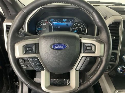 Used 2018 Ford F150 Lariat w/ Equipment Group 502A Luxury AWD/4WD image 18