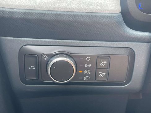 Used 2025 Ford Maverick XLT w/ Equipment Group 302A AWD/4WD image 24