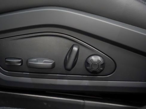 Certified 2025 Porsche Taycan image 25