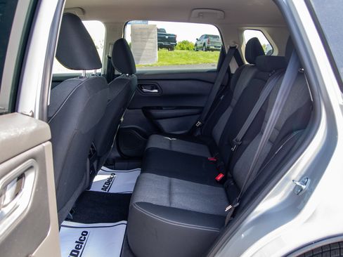 Used 2025 Nissan Rogue SV FWD image 26