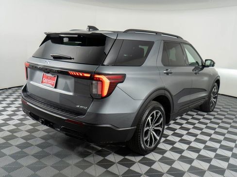 Used 2025 Ford Explorer ST-Line AWD/4WD image 6