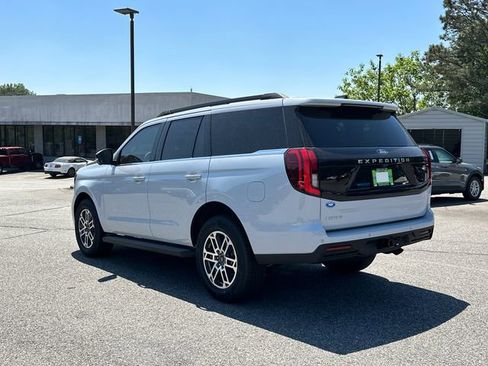 New 2026 Ford Expedition Active RWD image 5