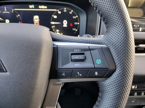 New 2026 Mitsubishi Outlander SE image 29