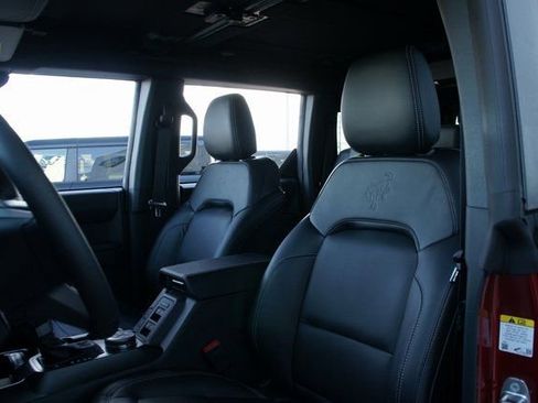 New 2026 Ford Bronco Outer Banks w/ Sasquatch Package image 17