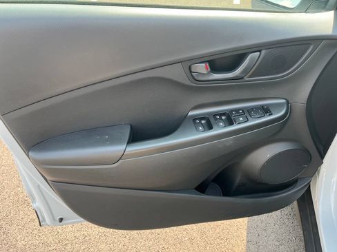 Used 2021 Hyundai Kona SEL Plus FWD image 11