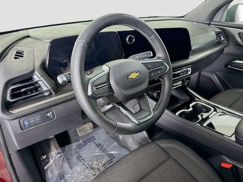 Used 2024 Chevrolet Traverse LT w/ LPO, Floor Liner Package image 9