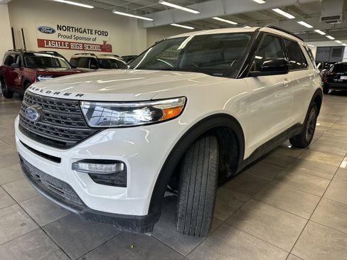 Used 2023 Ford Explorer XLT w/ Equipment Group 202A image 16