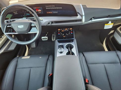 New 2026 Cadillac Vistiq Sport image 24