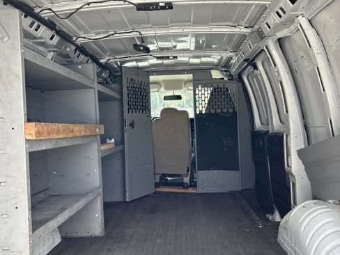 Used 2019 GMC Savana 2500 w/ Driver Convenience Package image 8