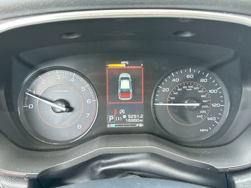 Used 2023 Subaru Crosstrek 2.0i Premium AWD/4WD image 24