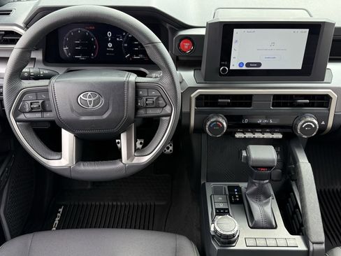 Used 2025 Toyota Tacoma TRD Sport image 11