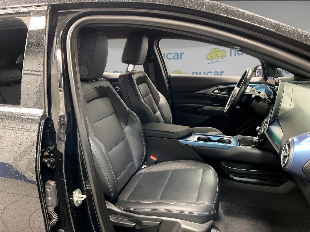 Used 2024 Chevrolet Equinox EV LT w/ Active Safety Package 3 FWD image 11