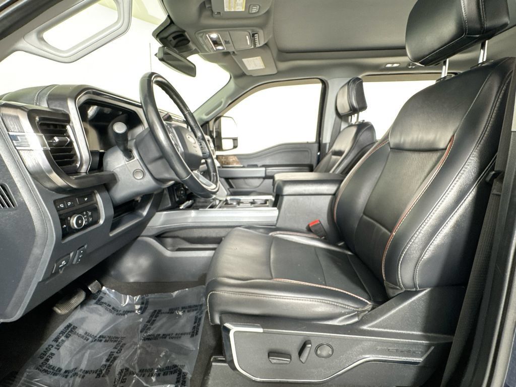 Used 2024 Ford F350 Lariat w/ FX4 Off-Road Package AWD/4WD image 11