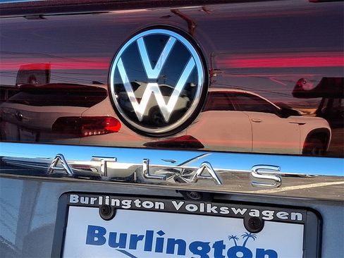 Certified 2025 Volkswagen Atlas Cross Sport SEL Premium R-Line image 31