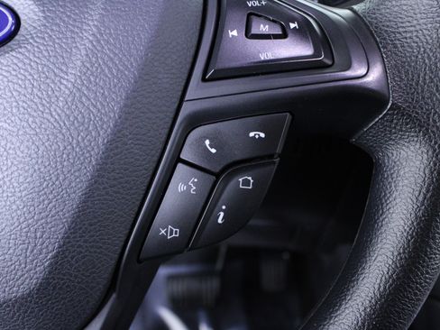 Used 2019 Ford Edge SE image 21