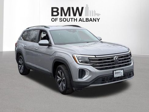 Used 2024 Volkswagen Atlas SE AWD/4WD image 6