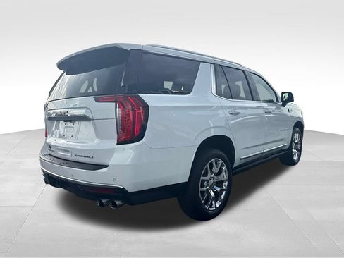Used 2021 GMC Yukon Denali w/ Denali Premium Package AWD/4WD image 6
