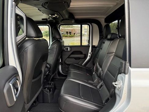 Used 2022 Jeep Gladiator Overland w/ Popular Equipment Package image 27