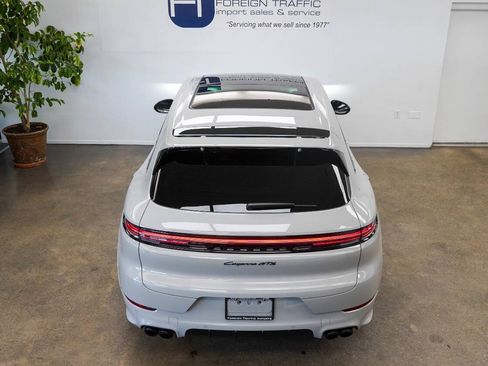 Used 2025 Porsche Cayenne GTS AWD/4WD image 27