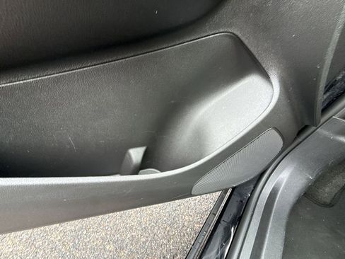 Certified 2025 Buick Envista Sport Touring FWD image 31