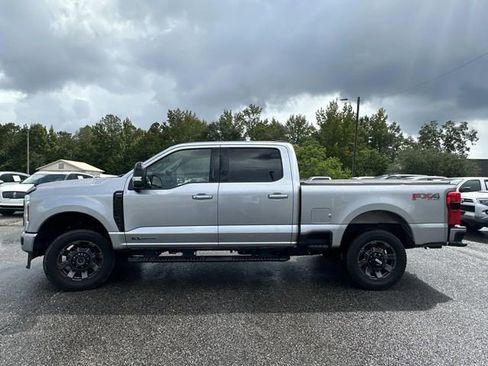 Used 2024 Ford F250 Lariat w/ Sport Appearance Package image 12