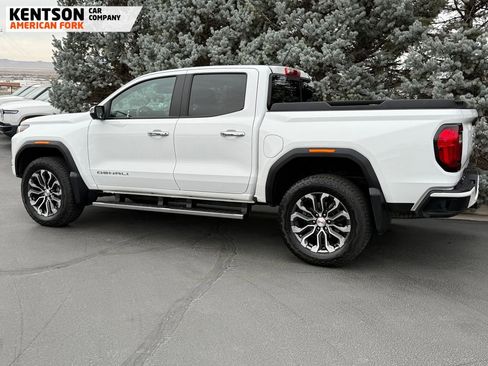 Used 2024 GMC Canyon Denali image 5