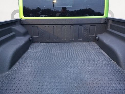 Certified 2025 Jeep Gladiator Mojave image 12