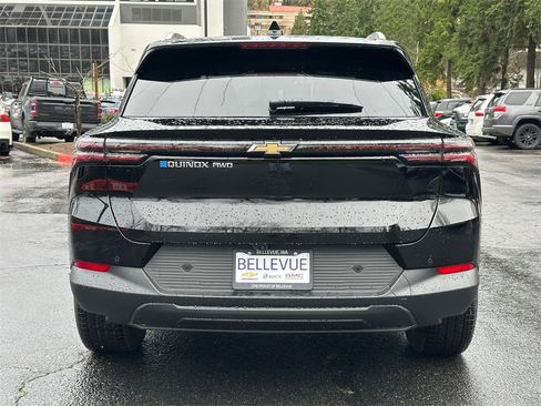 New 2026 Chevrolet Equinox EV LT image 4