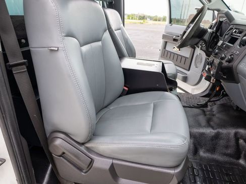 Used 2011 Ford F550 4x4 Regular Cab Super Duty w/ Payload Upgrade Pkg image 11
