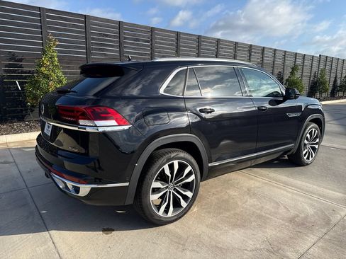 Used 2022 Volkswagen Atlas Cross Sport SEL Premium R-Line AWD/4WD image 6
