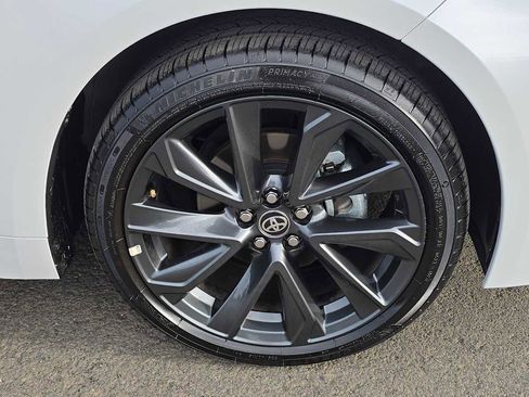 Used 2025 Toyota Corolla SE image 9