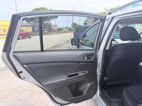 Used 2013 Subaru Crosstrek 2.0i Premium image 16