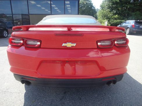 Used 2019 Chevrolet Camaro LT RWD image 5