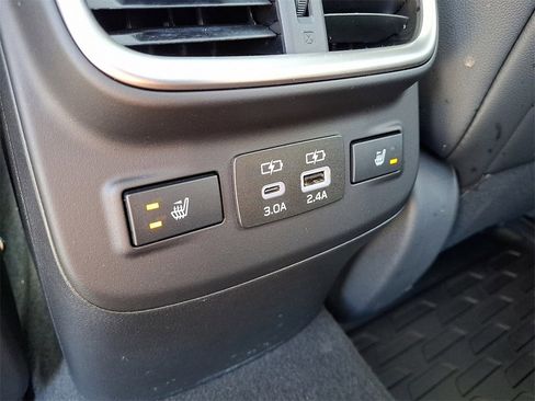 Used 2025 Subaru Legacy Limited image 14