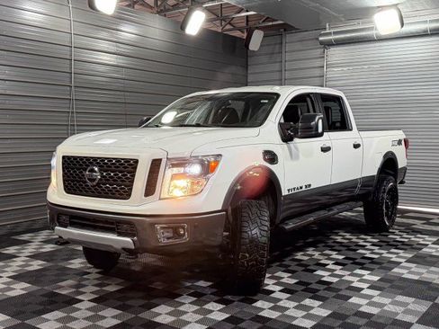 Used 2018 Nissan Titan PRO-4X w/ Pro-4x Convenience Package image 42