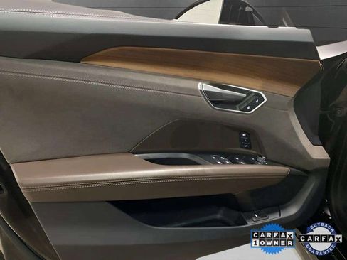 Used 2022 Audi e-tron GT Premium Plus image 15