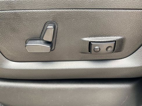 Used 2026 RAM 2500 Big Horn AWD/4WD image 25